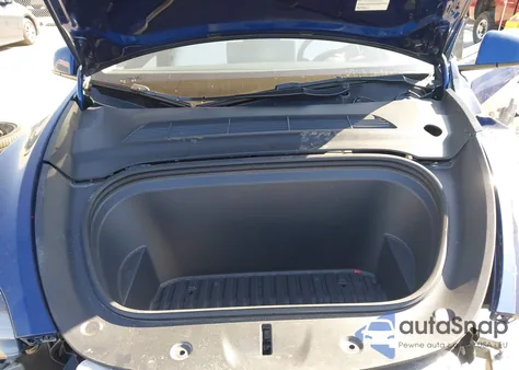 2022 Tesla Model Y Performance Dual Motor All-Wheel Drive z USA, uszkodzony, nr VIN 7SAYGDEF4NF510849